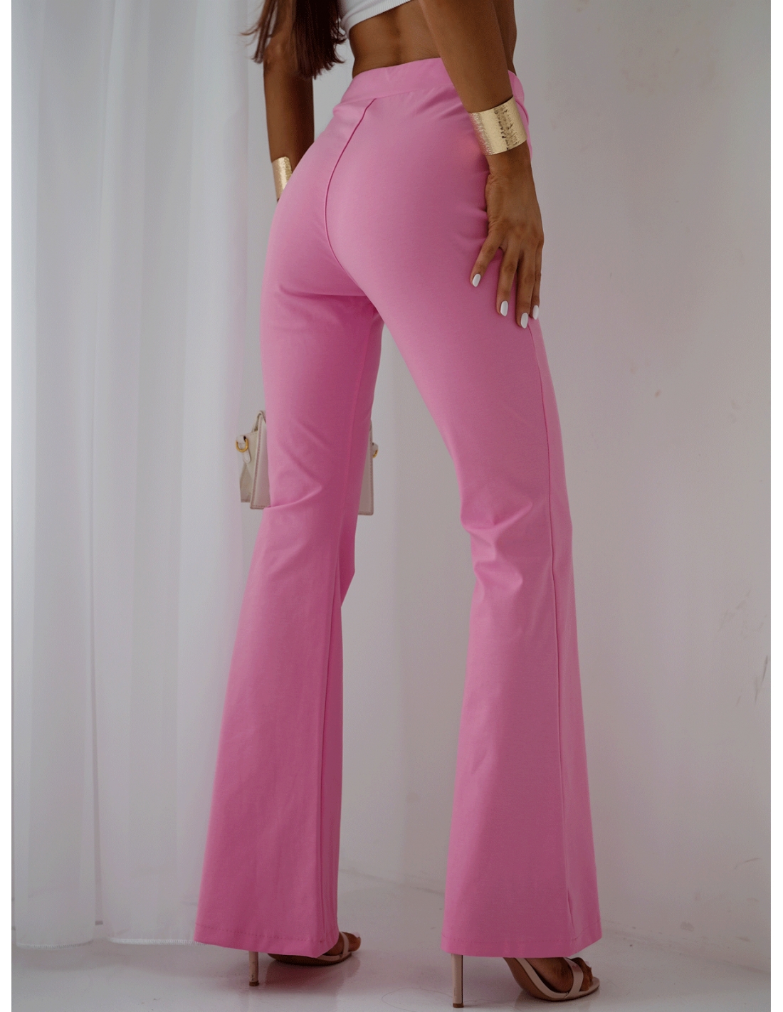 Dopasowane spodnie dzwony FERN - pudrowy róż