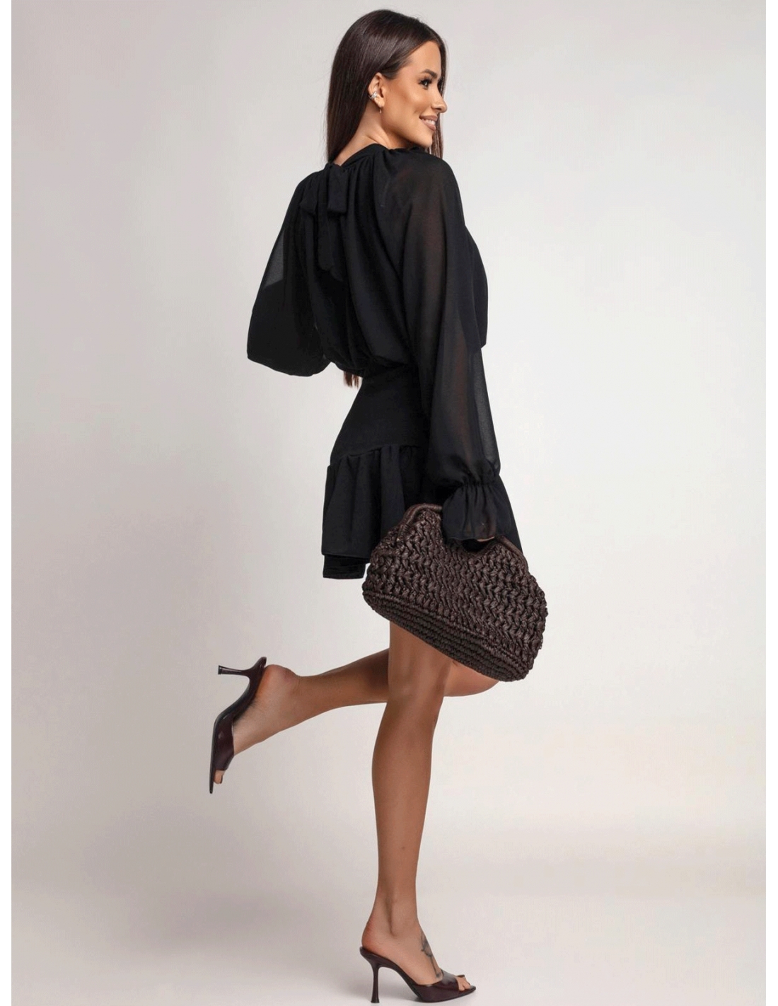 Stylowa sukienki mini z falbaną REENIE - czarna