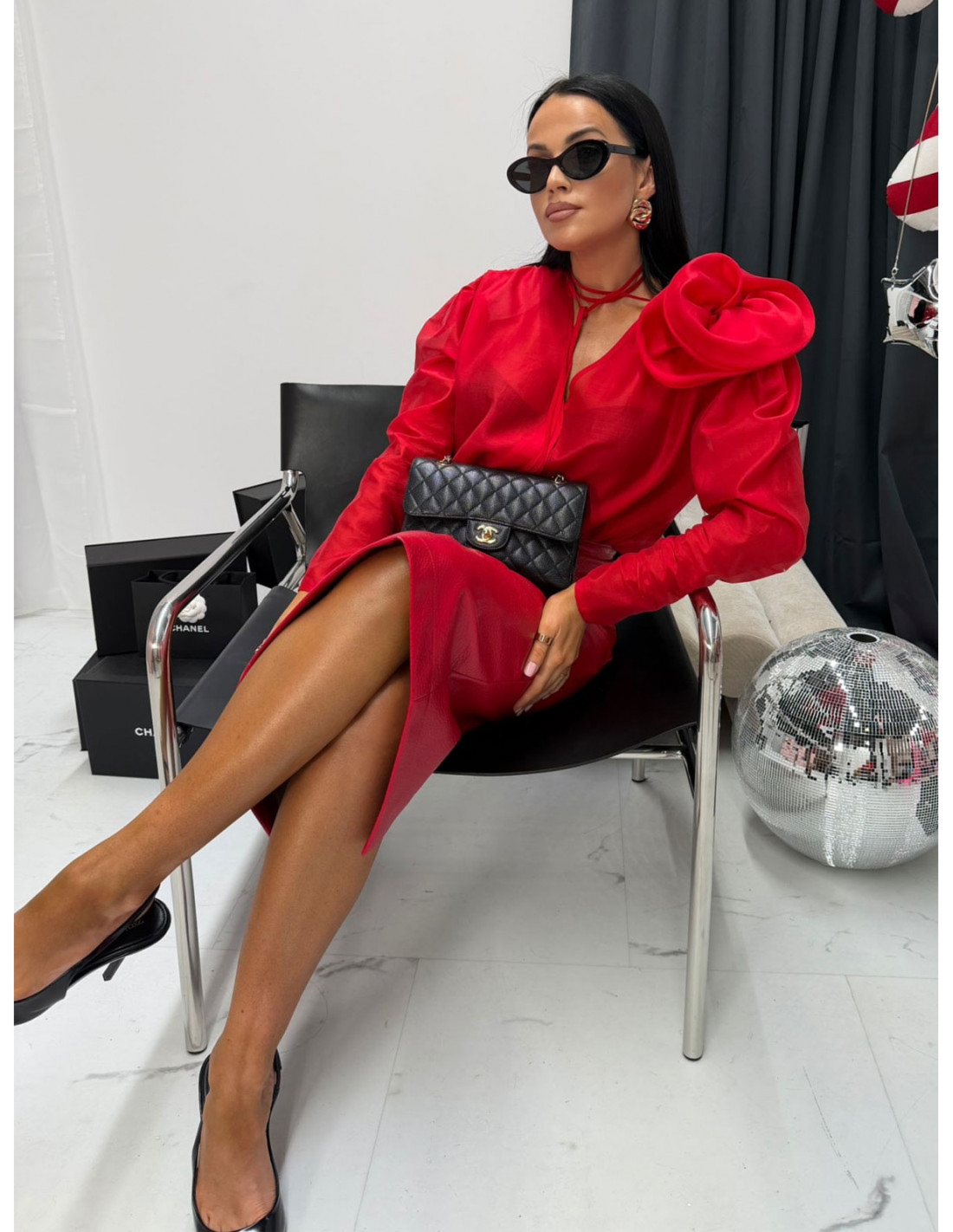 Wiskozowa bluzka koszulowa z kwiatem MAISA - czerwona