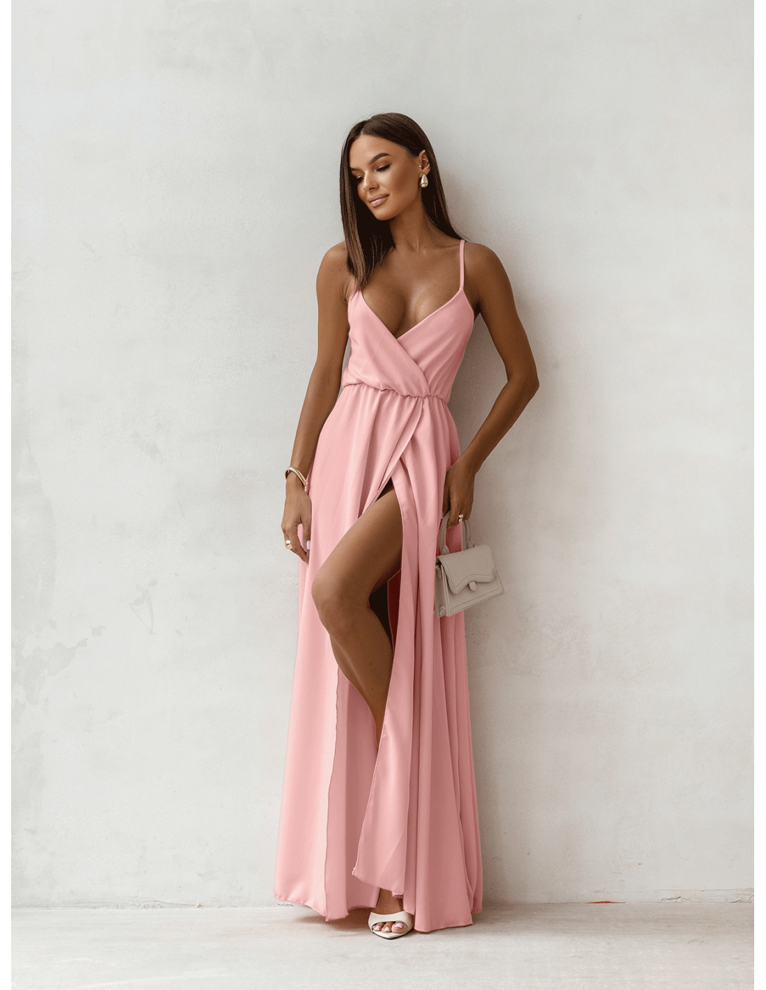 Sukienka maxi na ramiączkach SENTILA - pudrowy róż