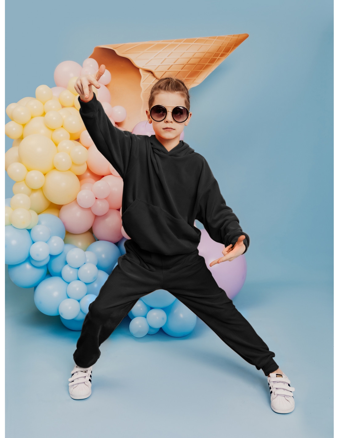 Welurowy dres dziecięcy TIMON - czarny