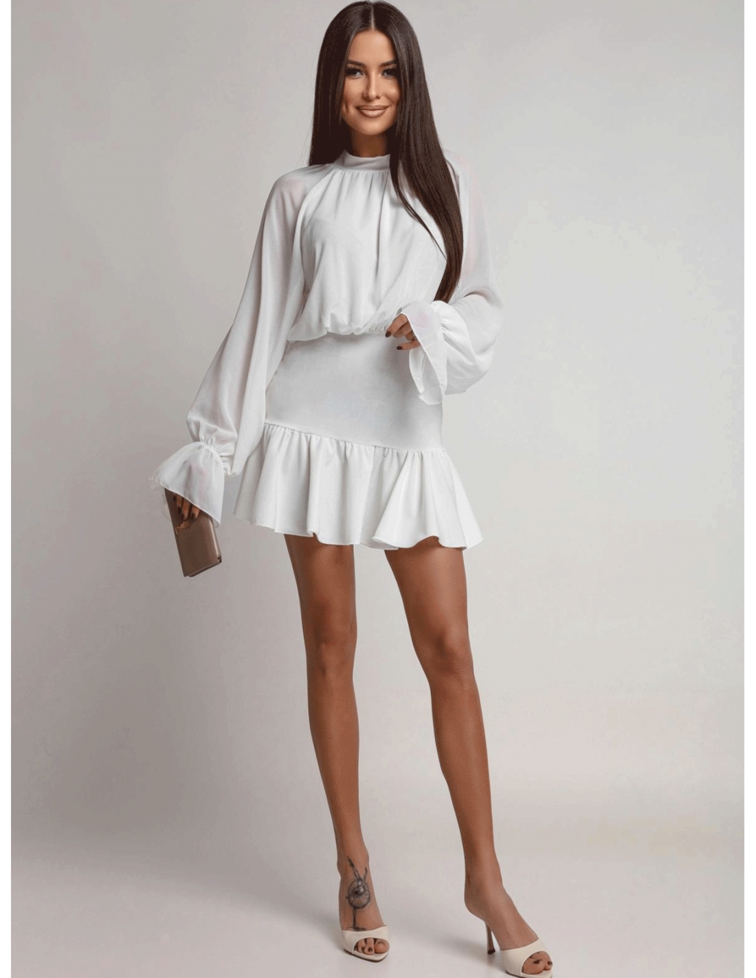 Stylowa sukienki mini z falbaną REENIE - biała