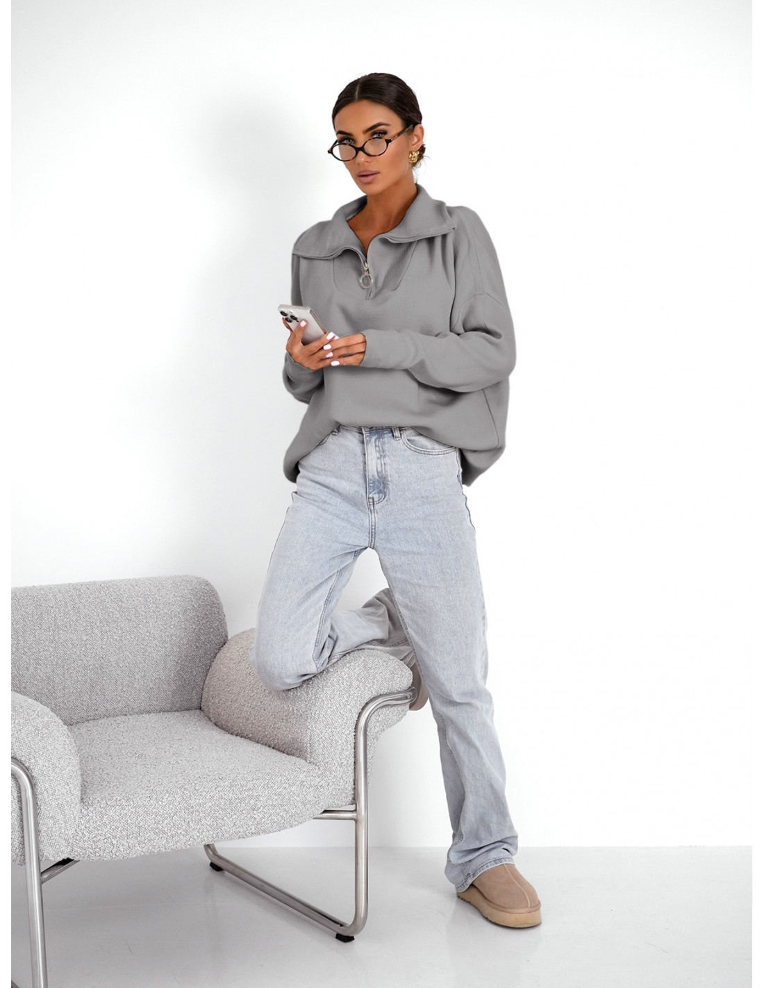 Sweter oversize z zamkiem na dekolcie AYLE - szary