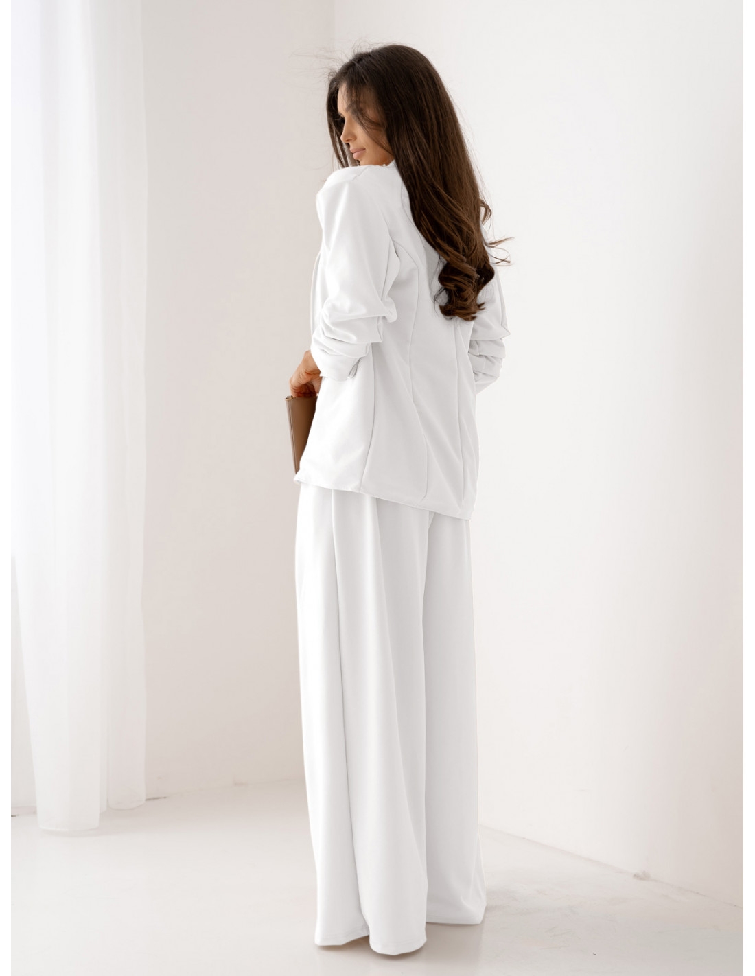 Modny garnitur z szerokimi spodniami TOKYO - biały