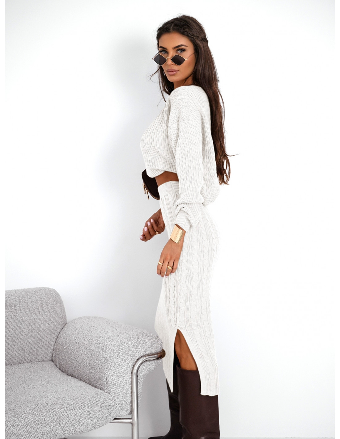 Komplet dzianinowy ze spódnicą XANTI - biały