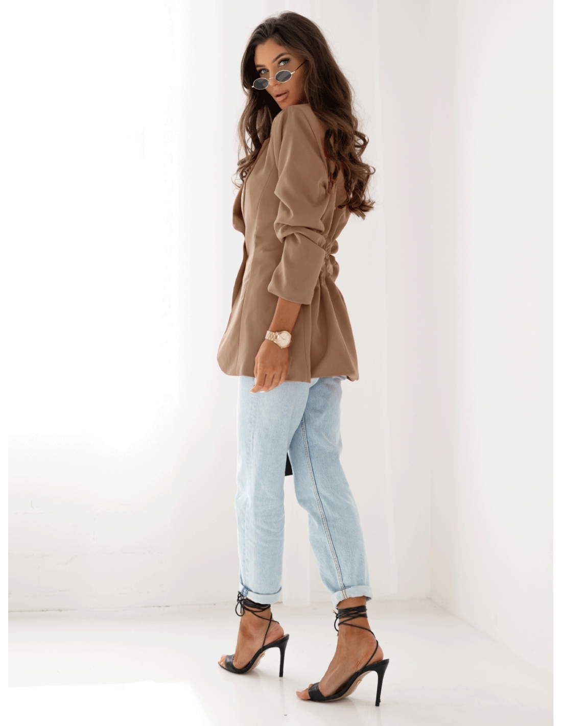 Taliowana długa marynarka TORI - mocha mousse