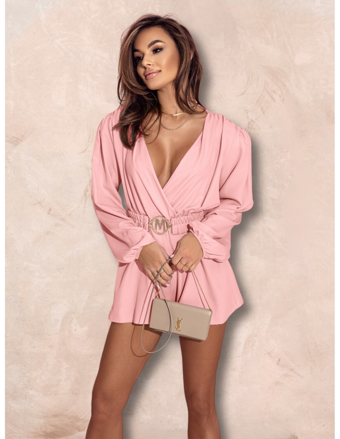 Kombinezon z przekładanym dekoltem SILJE - pudrowy róż