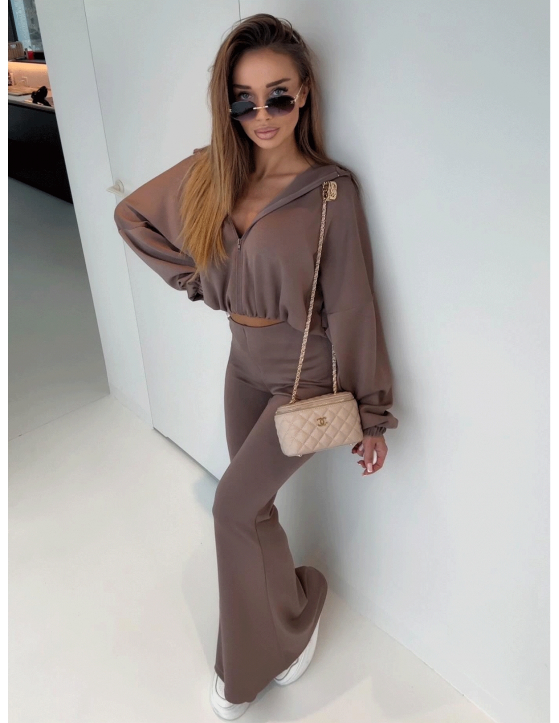 Wiskozowy komplet bluza i spodnie dzwony TAMIKA - mocca