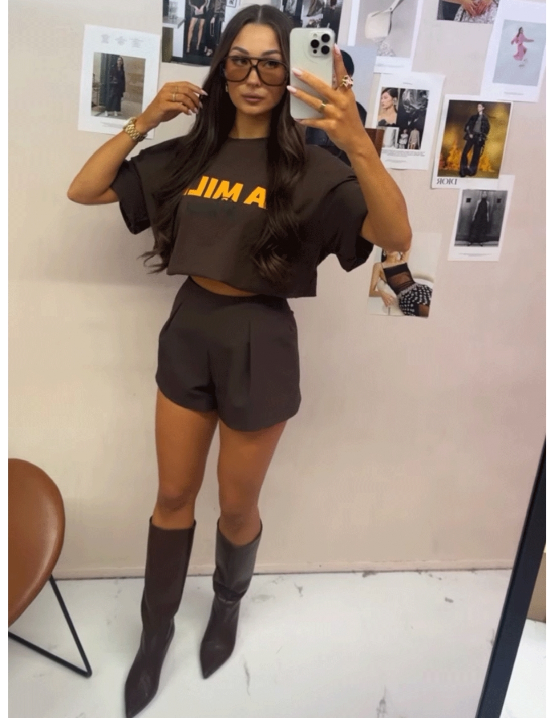 Bawełniana bluzka t-shirt z napisem HALAKI - czekoladowa