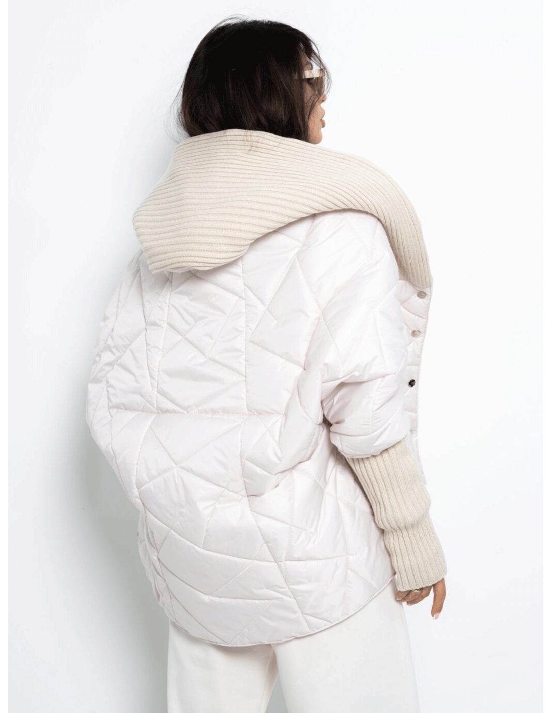 Pikowana kurtka z dzianinowym rękawem MOEKO - beżowa