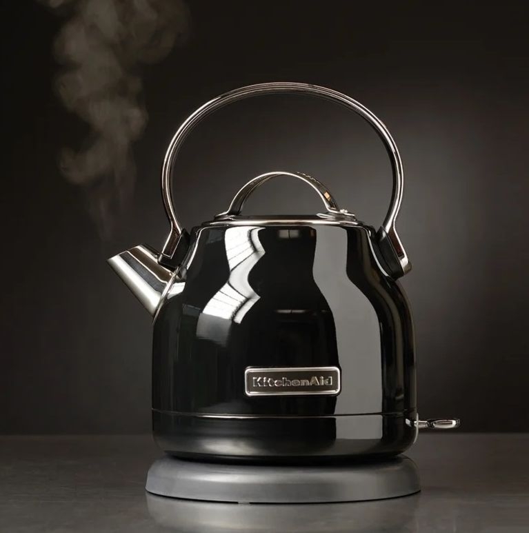 Czajnik Stella Classic 1,25 l Onyx Black KitchenAid (5KEK1222EOB) — OFICJALNY SKLEP KitchenAid