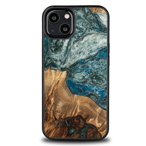 Image of Drewniane etui Bewood do iPhone 13, Planets - Ziemia