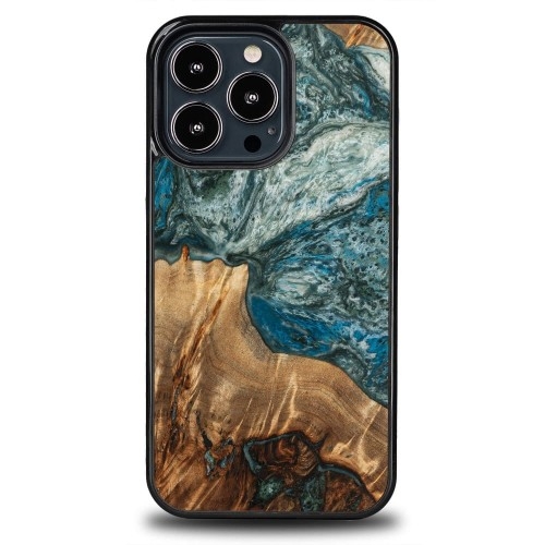 Image of Drewniane etui Bewood do iPhone 13 Pro, Planets - Ziemia