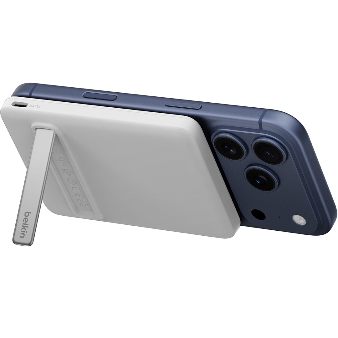 Bateria Belkin Boost Slim Power Bank z MagSafe Qi2 5K 15W 5000 mAh + Stand, biała