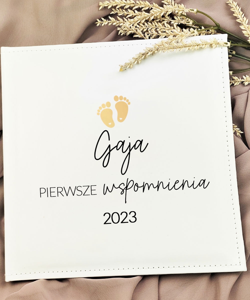 Album na zdjęcia pierwszy rok z imieniem dziecka