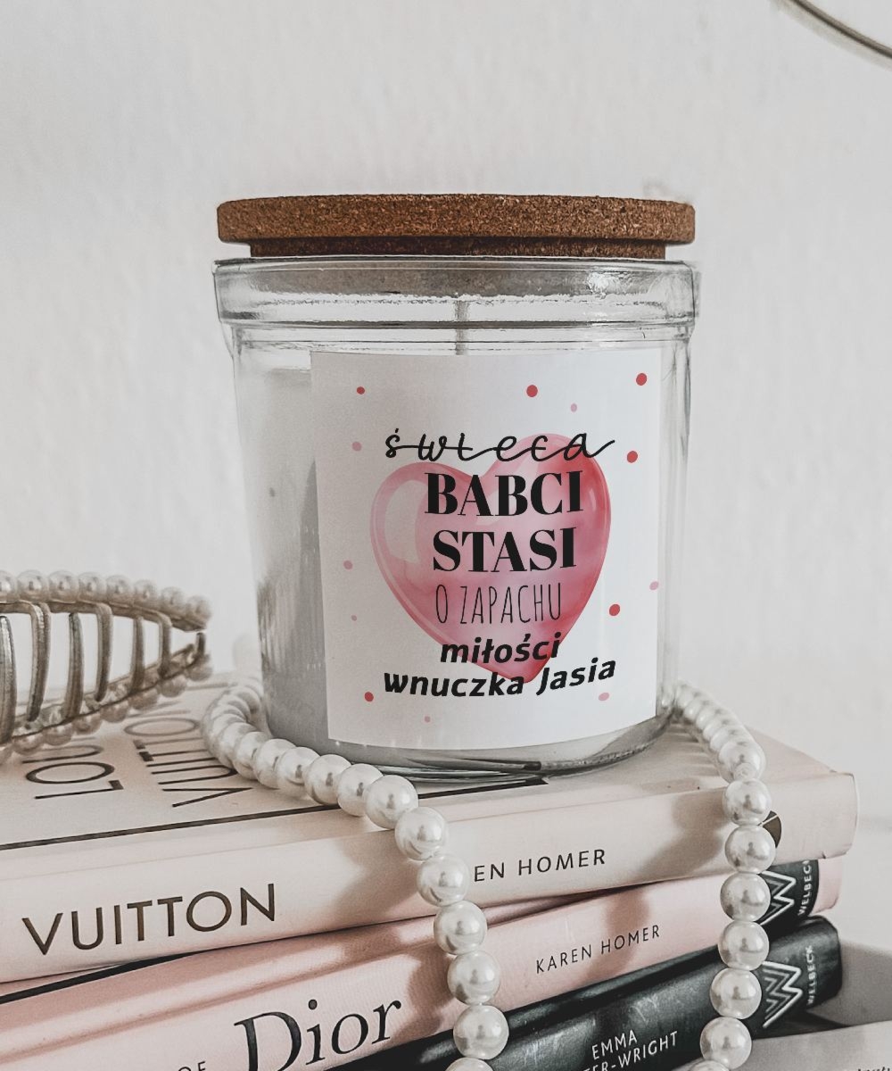 Prezent dla babci z imieniem - świeca o zapachu miłości