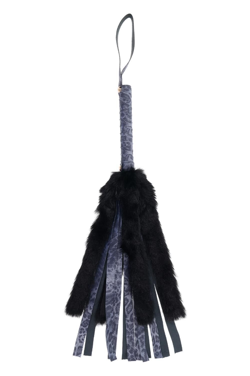 Flogger z futerkiem Sportsheets Sex and Mischief Faux Fur