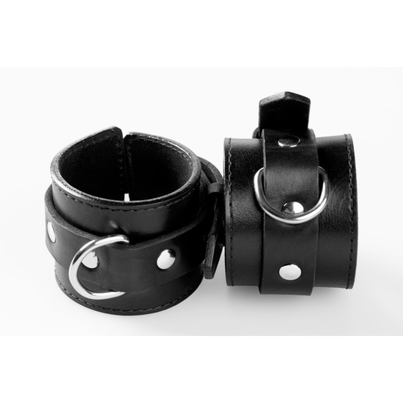 Skórzane kajdanki na ręce 