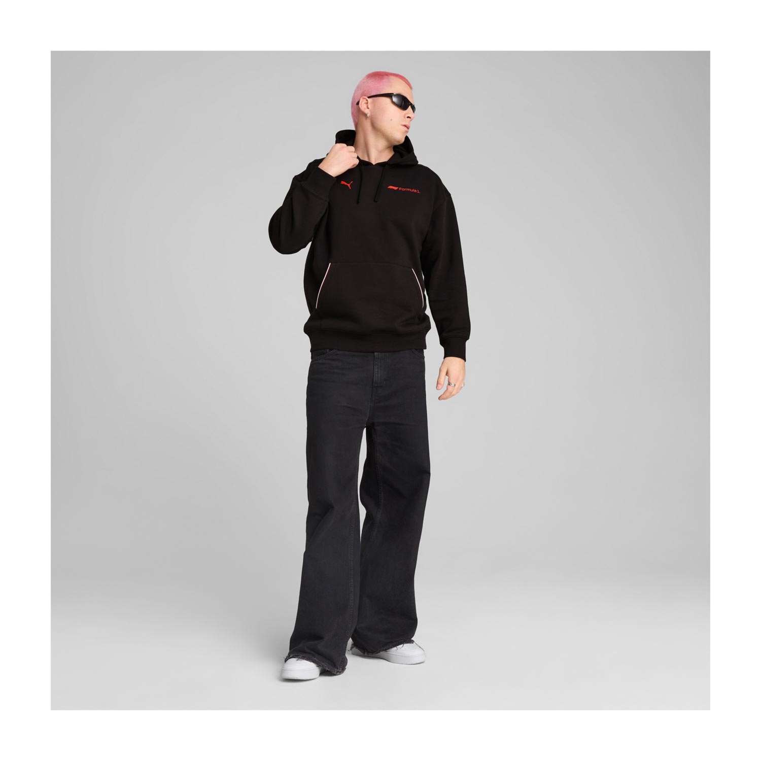 Bluza męska z kapturem Essential Relaxed Logo czarna Formula 1 2025