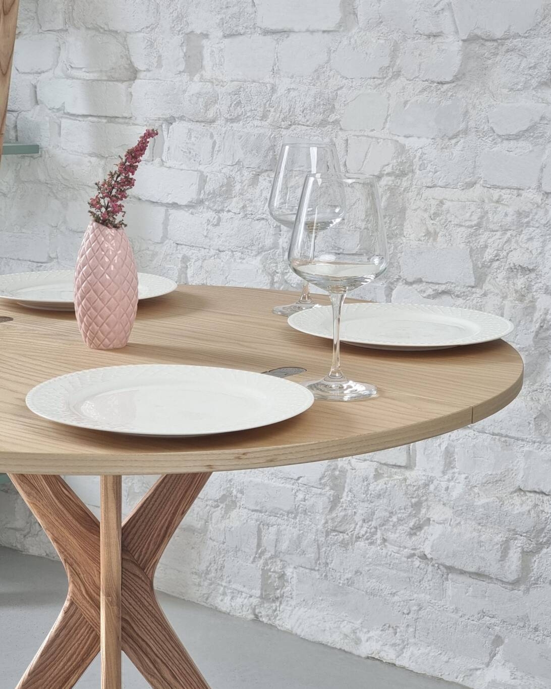 Półokrągły Rozkładany Stół JUBI śr. 100cm Orzech