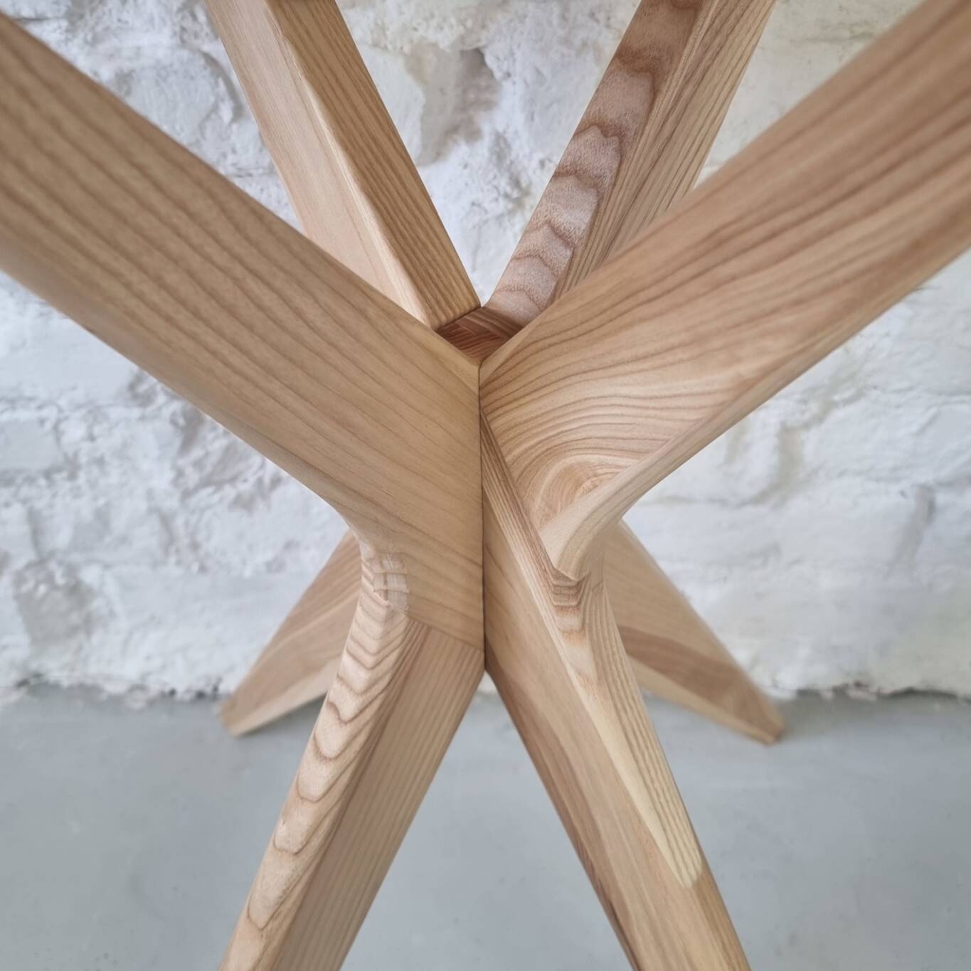 Mały Okrągły Stół JUBI śr. 70cm Wapień