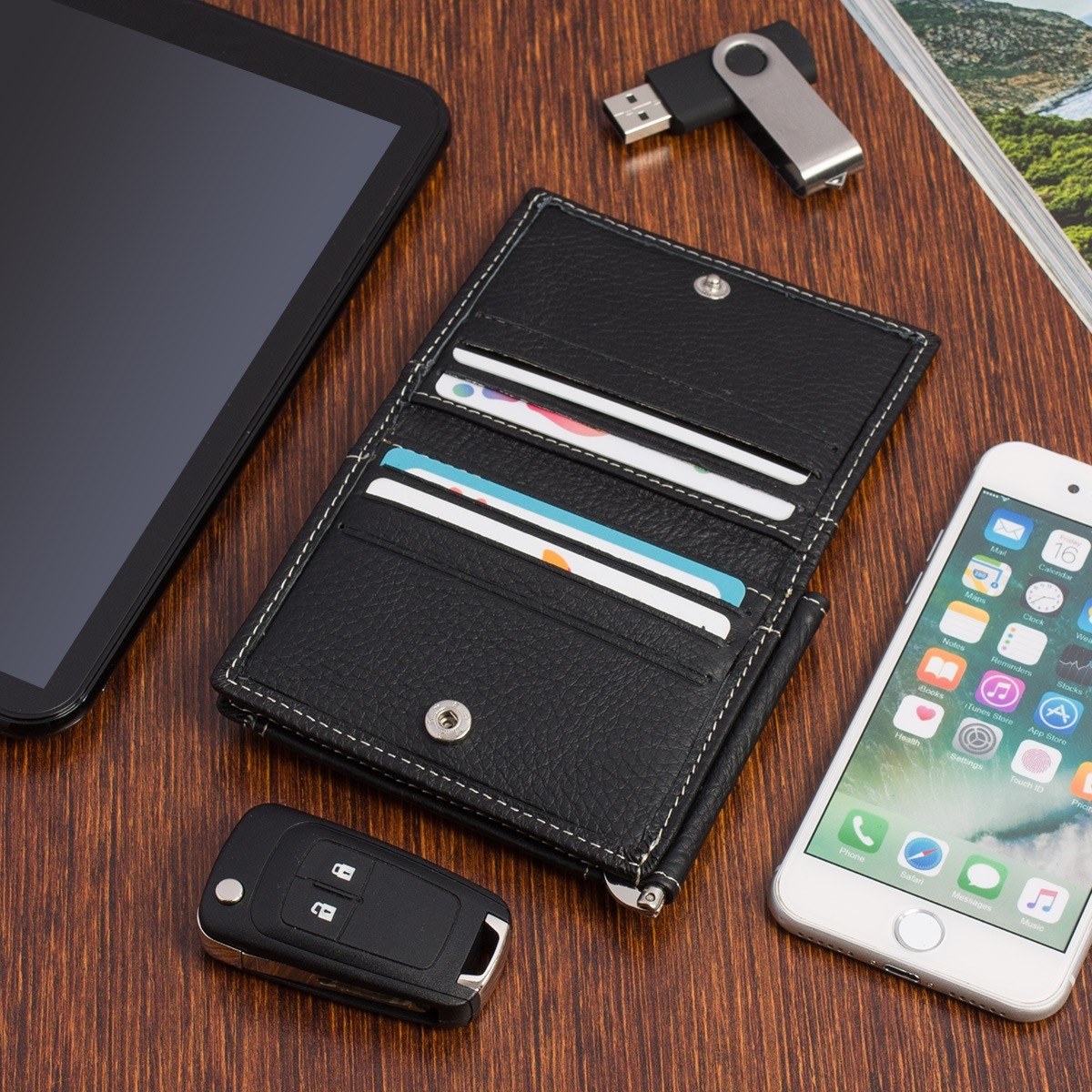 Portfel męski skórzany mały czarny z wsuwką na banknoty RFiD Beltimore L47