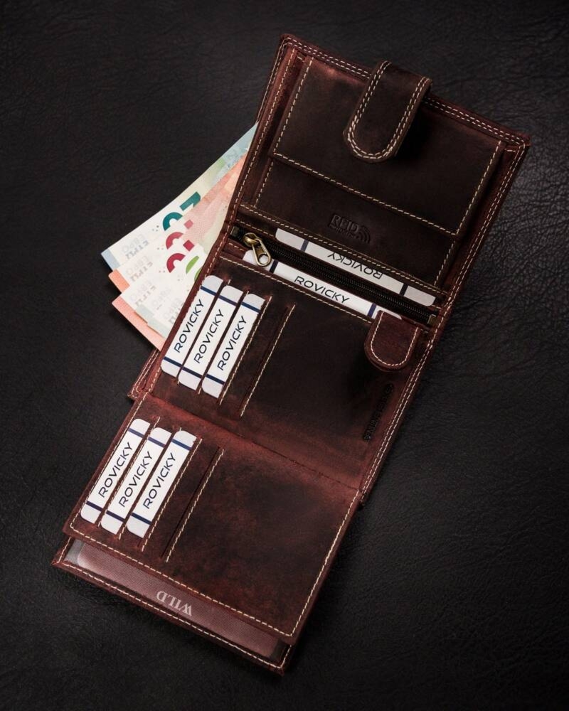 Skórzany portfel męski na zatrzask od Always Wild