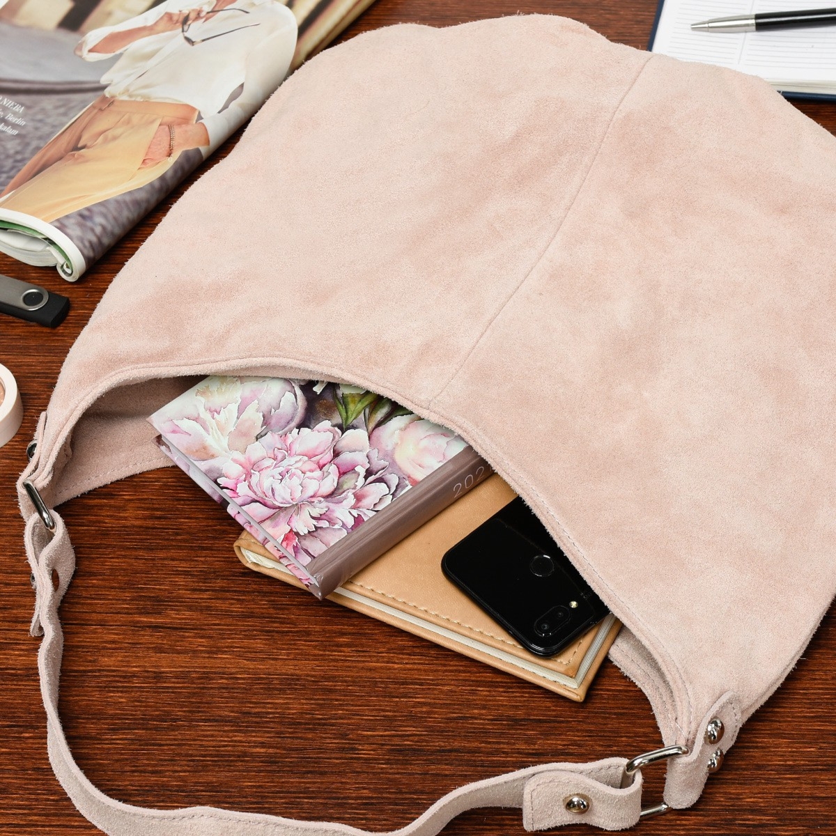 Pudrowa zamszowa torebka damska A4 skórzana worek K50