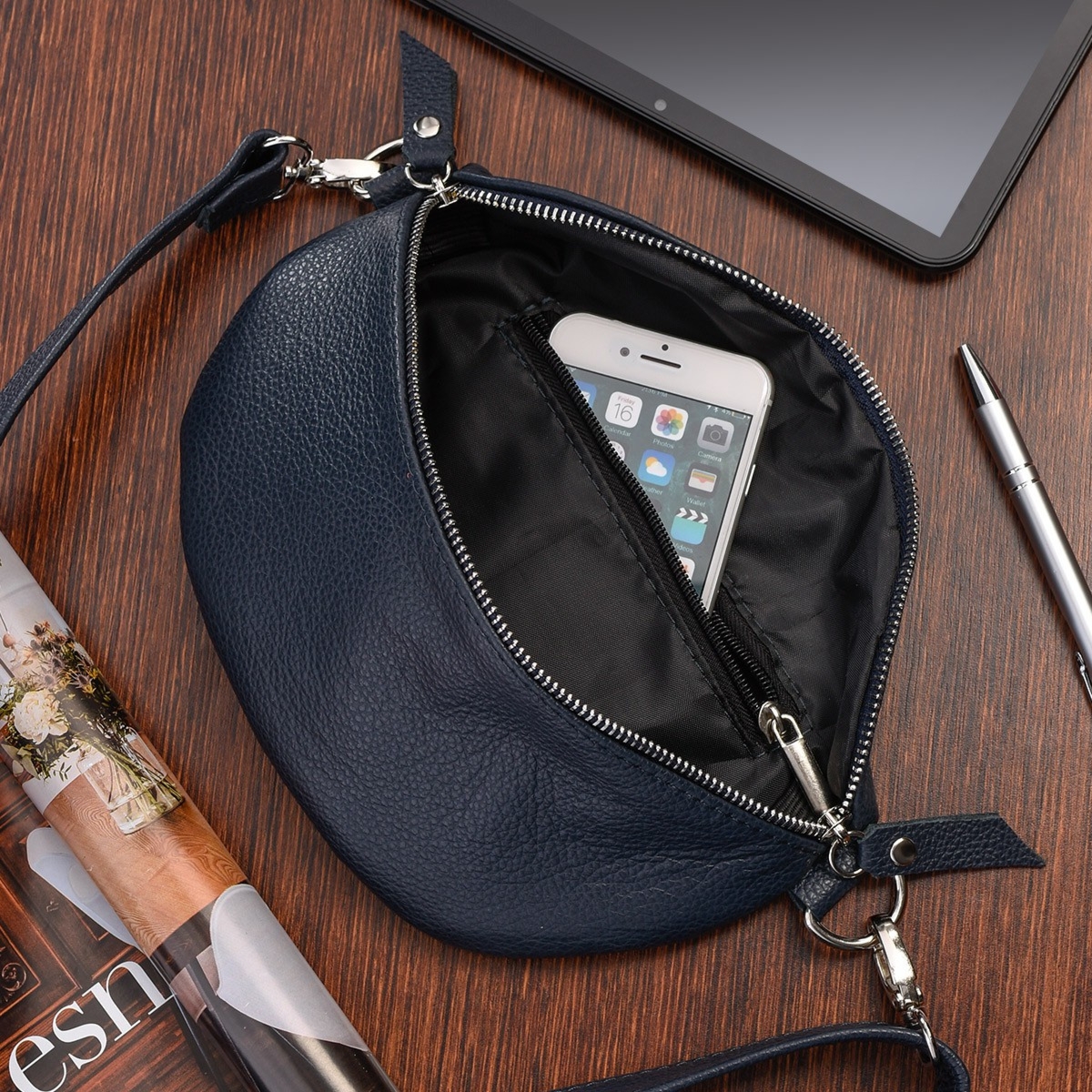 Granatowa Damska Skórzana Włoska Saszetka Nerka na pasek B68