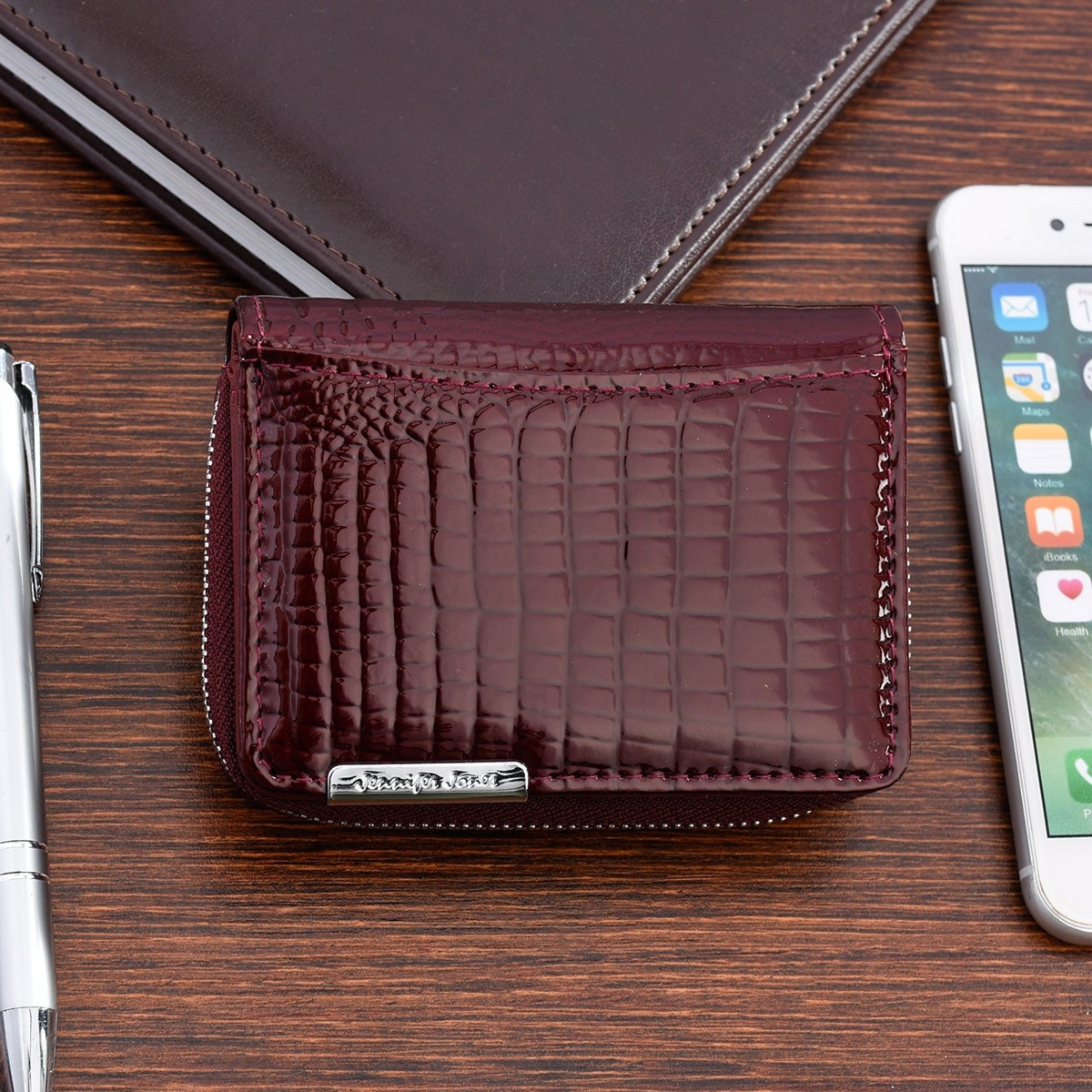 Skórzany portfel damski poziomy mały lakierowany bordowy 897