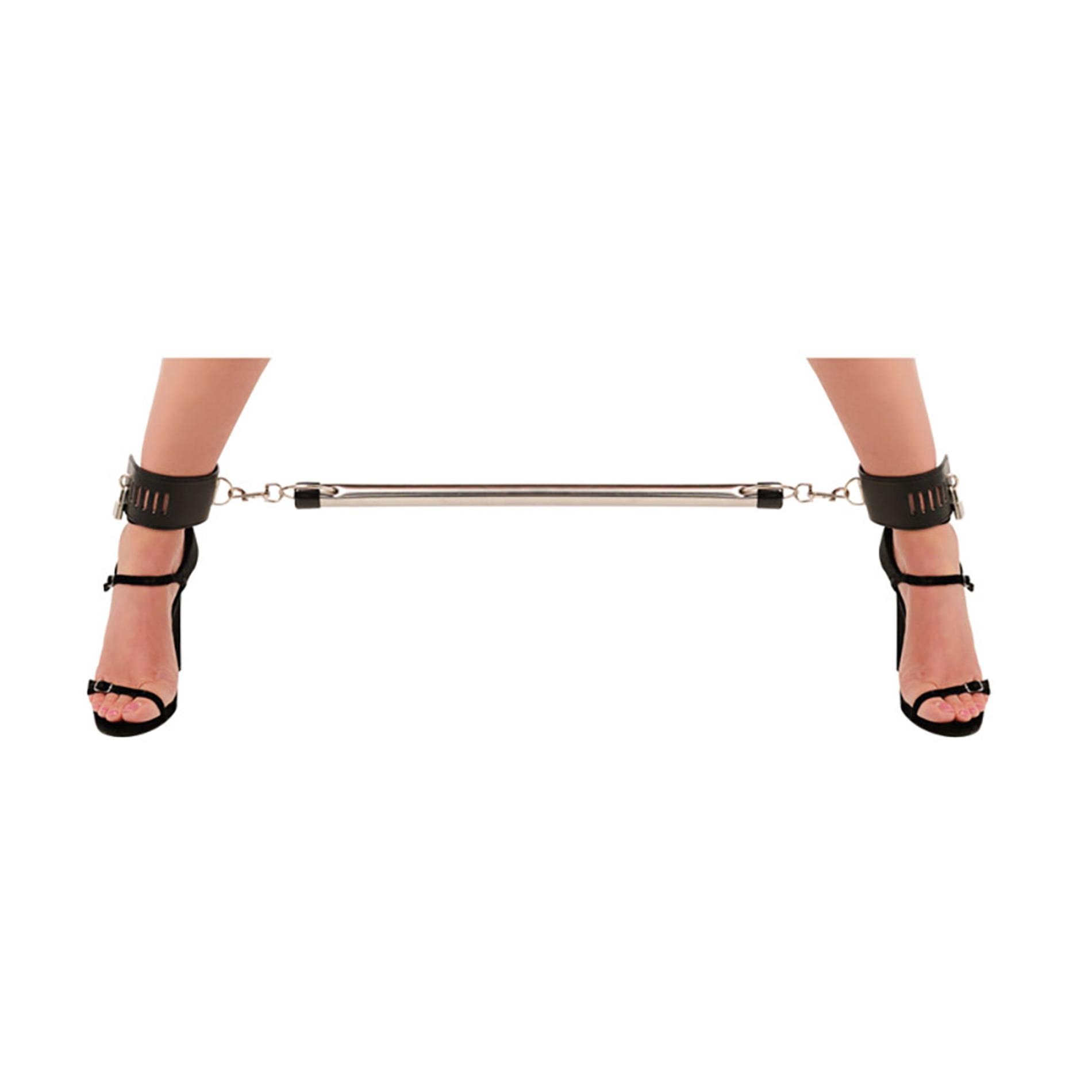 Spreader bar with ankle cuffs