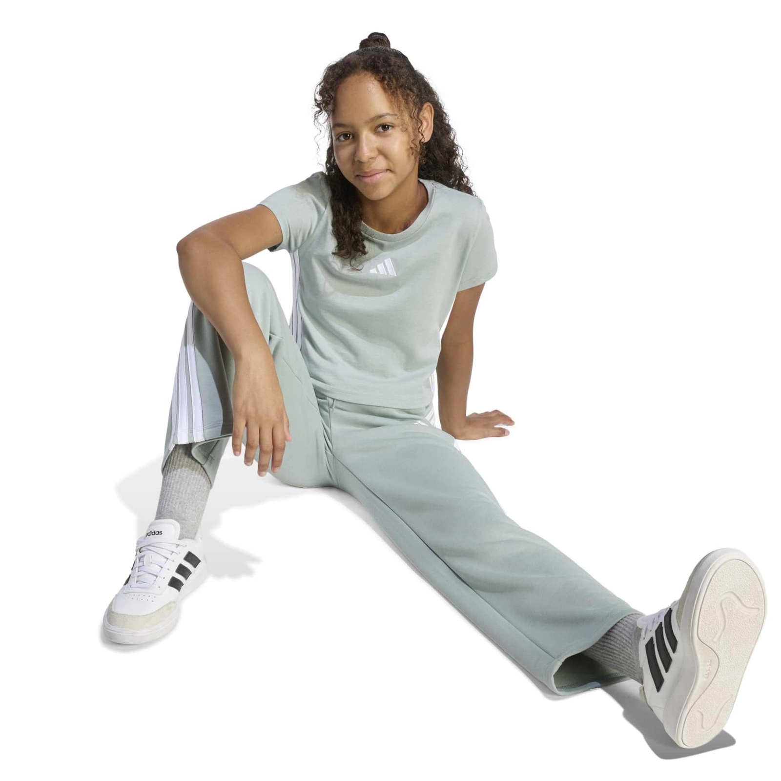 Koszulka dziewcz�ca adidas ESSENTIALS niebieska JZ1212