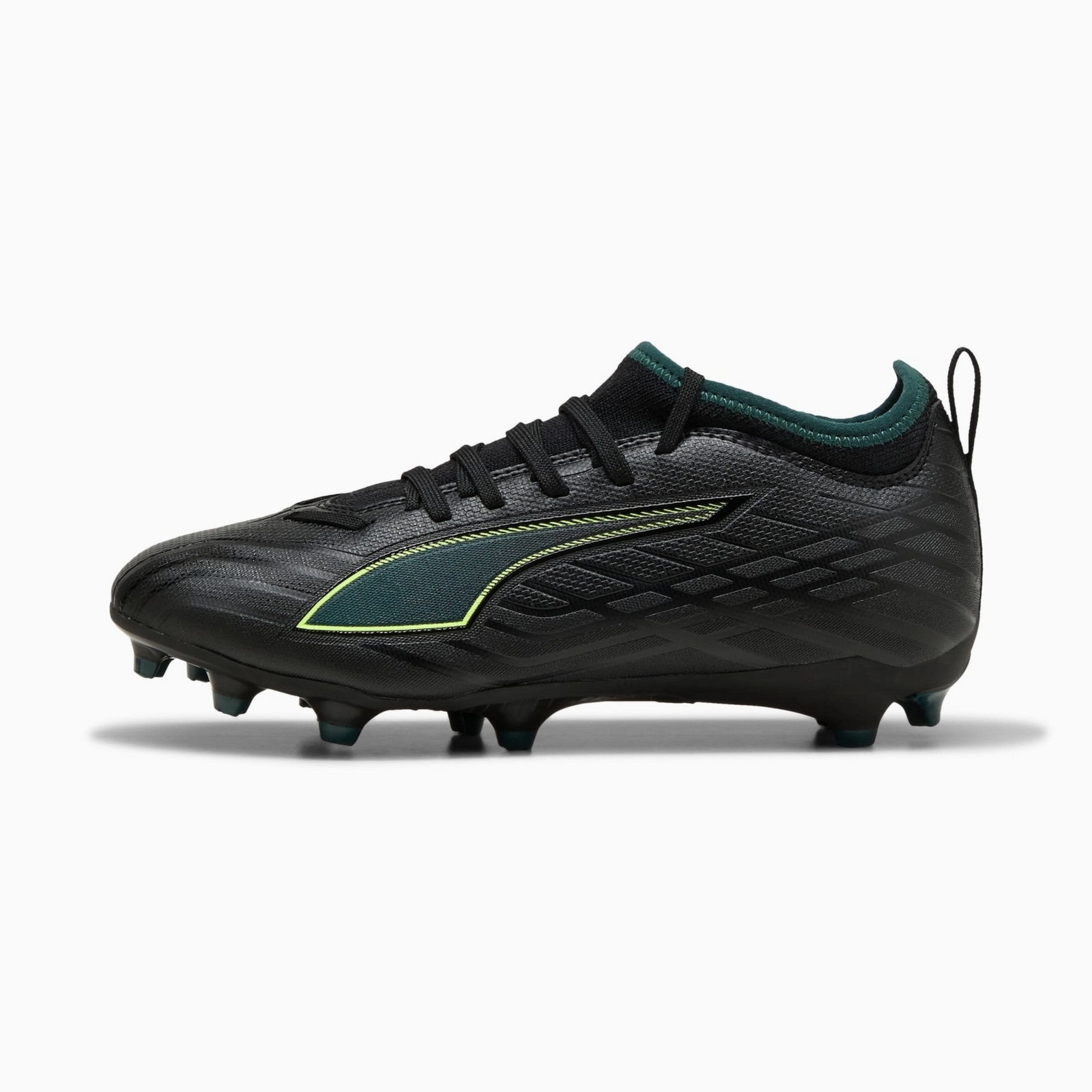 Korki ch�opi�ce Puma ULTRA 6 MATCH FG/AG JR czarne 10851502