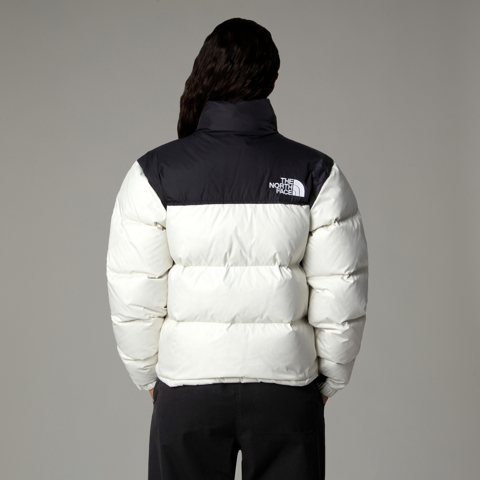 Kurtka puchowa damska The North Face 1996 RETRO NUPSE biała NF0A3XEOROU