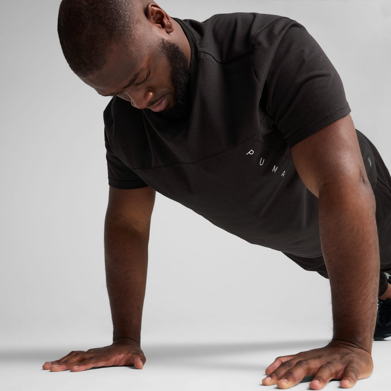 Koszulka treningowa m�ska Puma TAD TECH TRIBLEND czarna 52600601