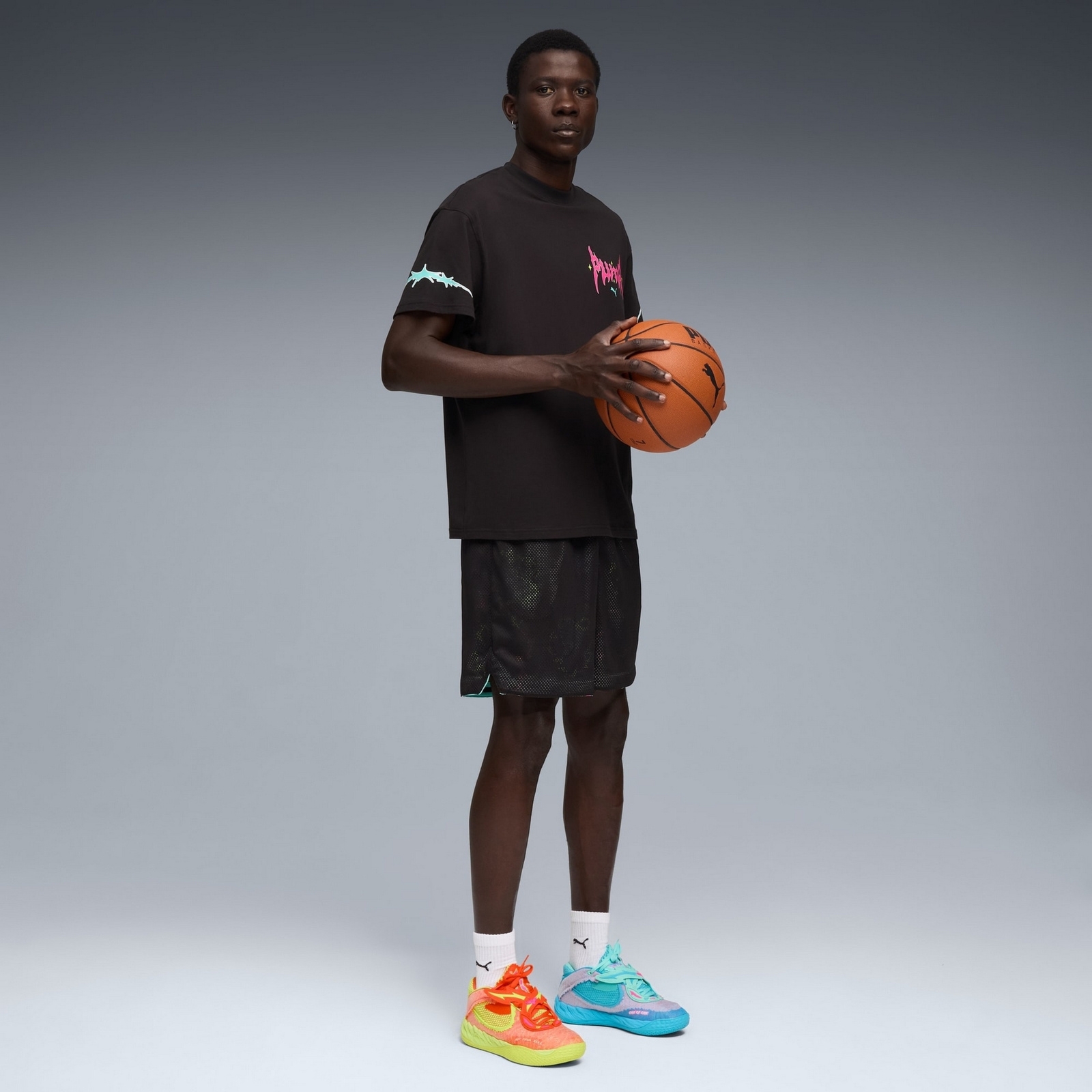 Spodenki m�skie Puma HOOPS X RICK AND MORTY AOP 5.5 czarne 63309601