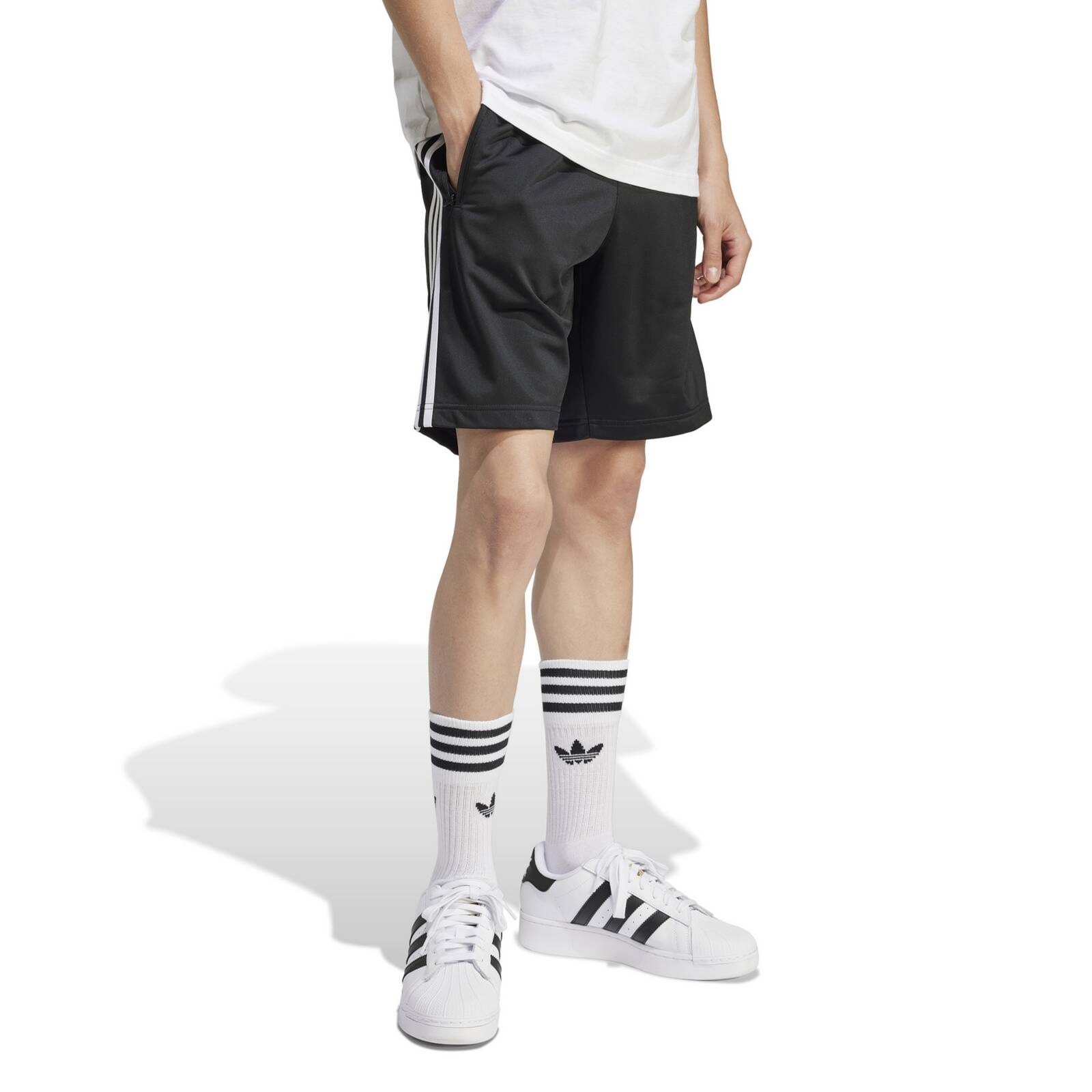 Spodenki m�skie adidas ADICOLOR FIREBIRD czarne IU2368