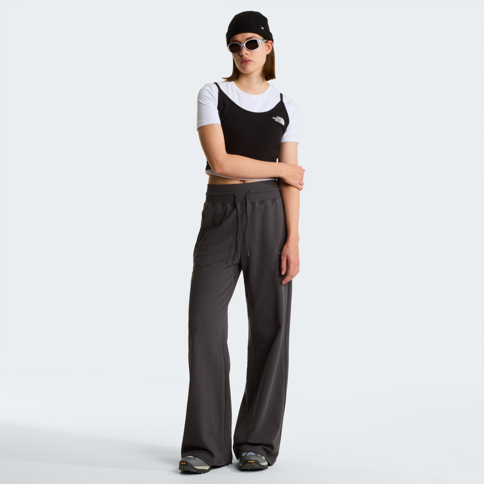 Spodnie dresowe damskie The North Face ESSENTIAL TERRY SIMPLE DOME WIDE LEG szare NF0A8GQZRHI