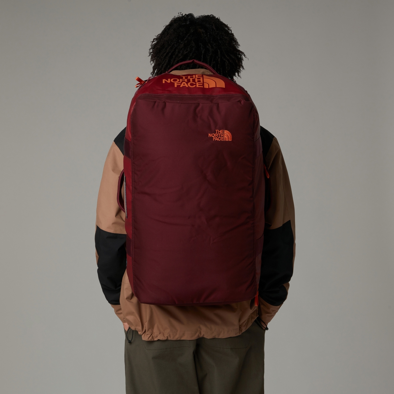Torba podróżna unisex The North Face BASE CAMP VOYAGER 62 L bordowa NF0A52S3ADD