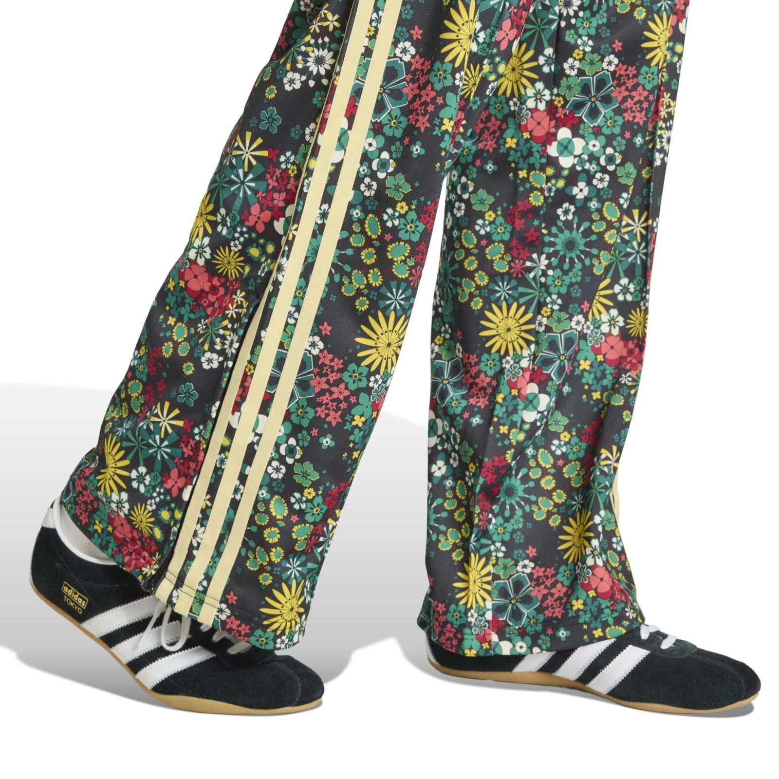 Spodnie dresowe damskie adidas LIBERTY LONDON FIREBIRD wielokolorowe KD5561