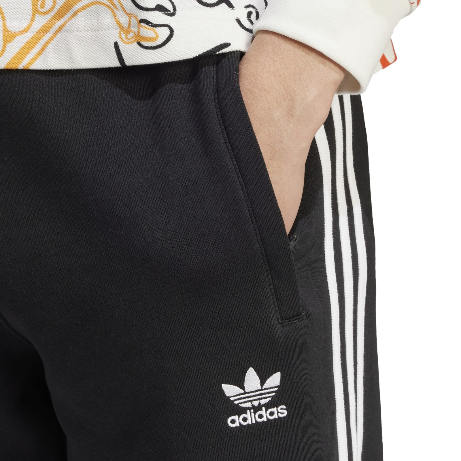 Spodnie dresowe m�skie adidas ADICOLOR 3-STRIPES czarne IU2353