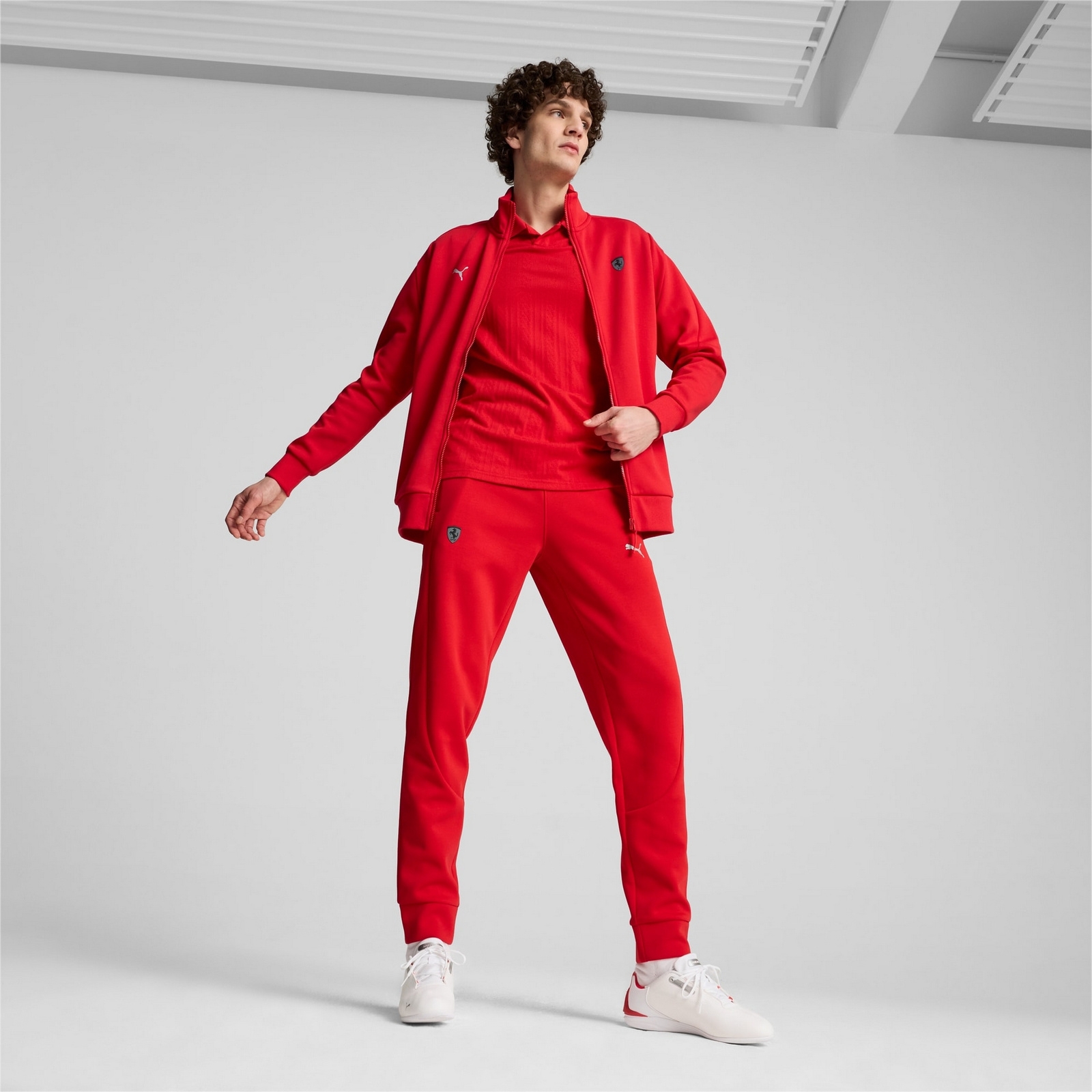 Spodnie dresowe mskie Puma FERRARI STYLE czerwone 62709502