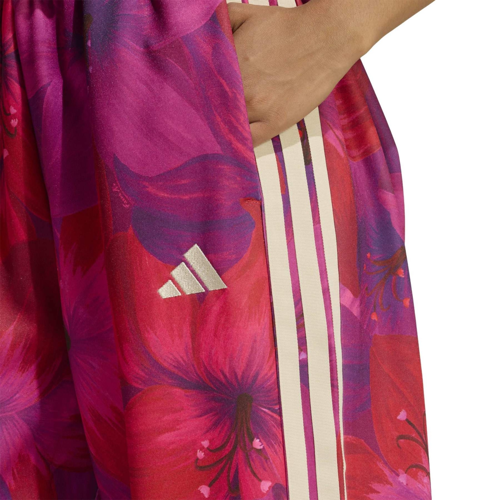 Spodnie dresowe damskie adidas FARM TIRO wielokolorowe KD4632