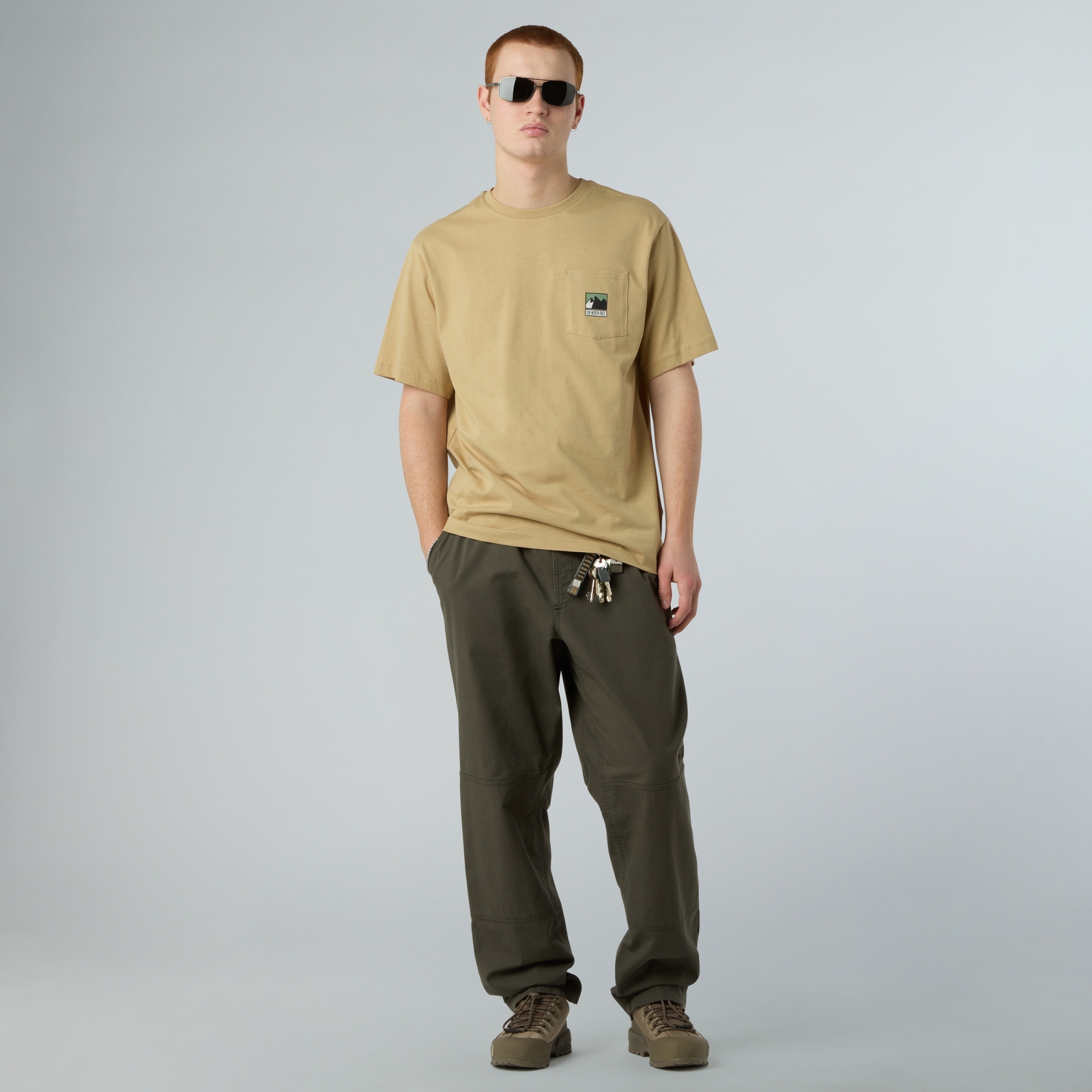 Koszulka męska The North Face MOUNTAIN LOGO RELAXED POCKET beżowa NF0A8E3MLK5