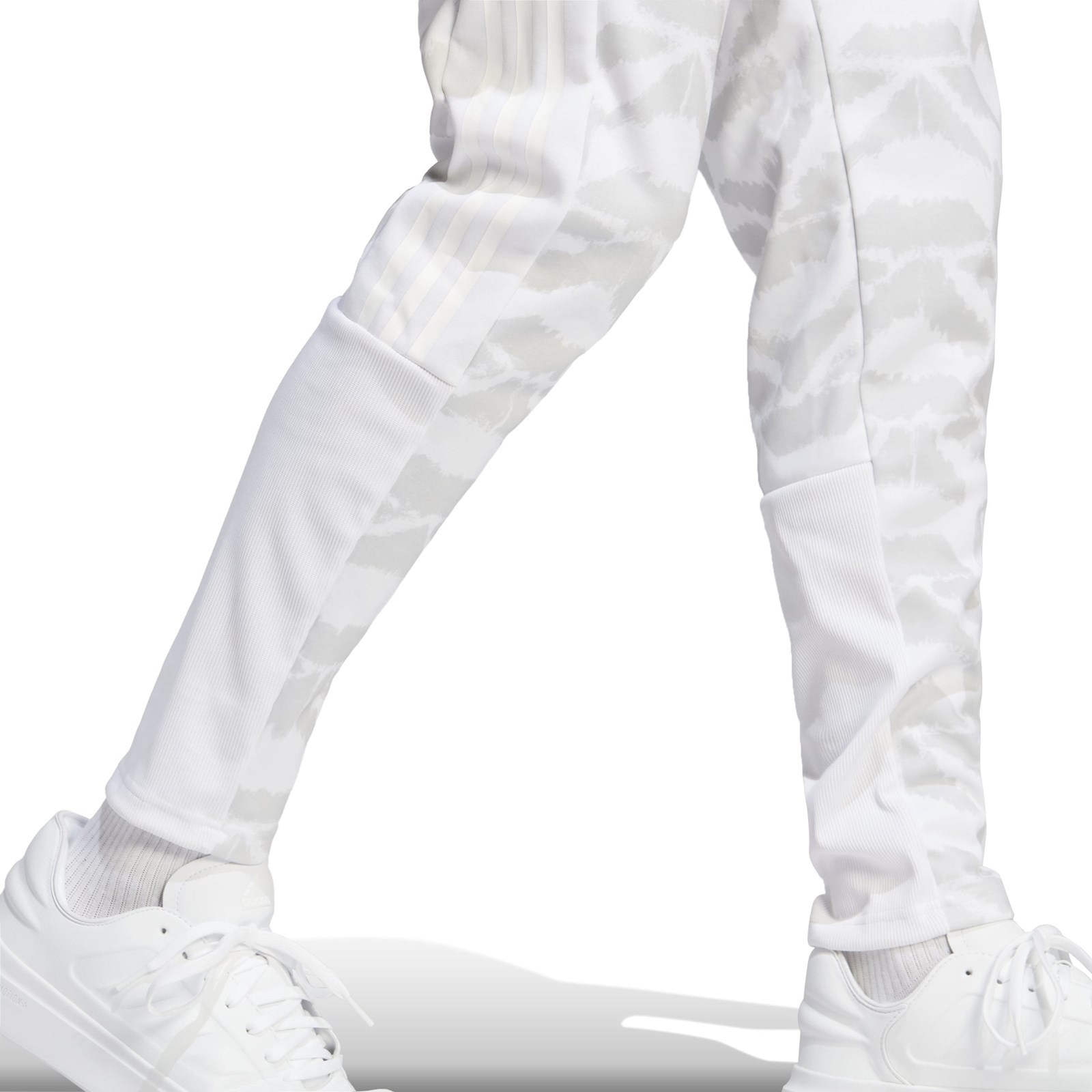 Spodnie dresowe mskie adidas TIRO SUIT-UP biae IB8384