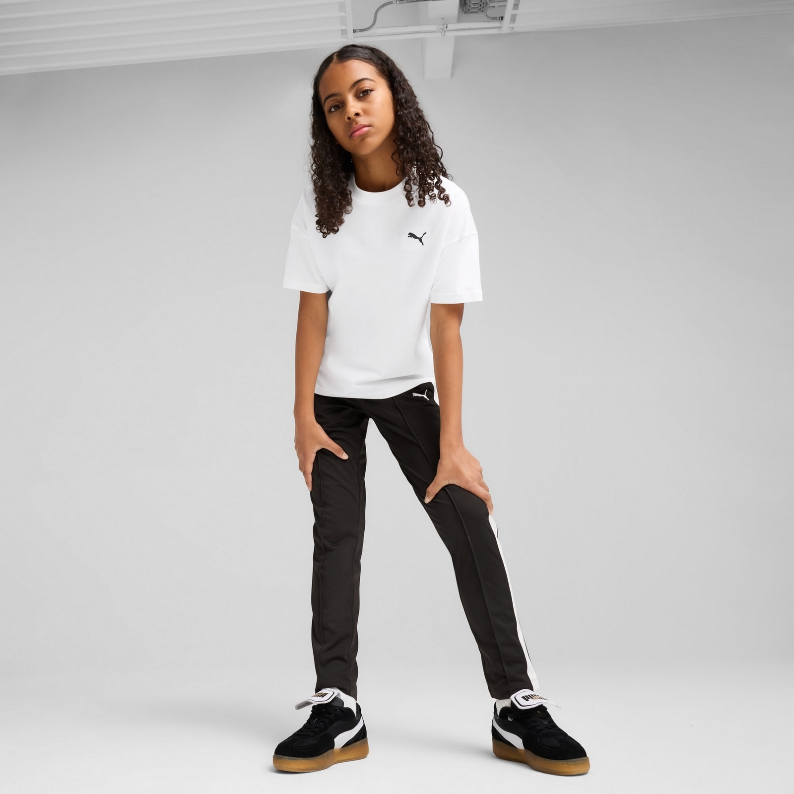 Koszulka dziewcz�ca Puma WARDROBE ESS RELAXED bia�a 62989502