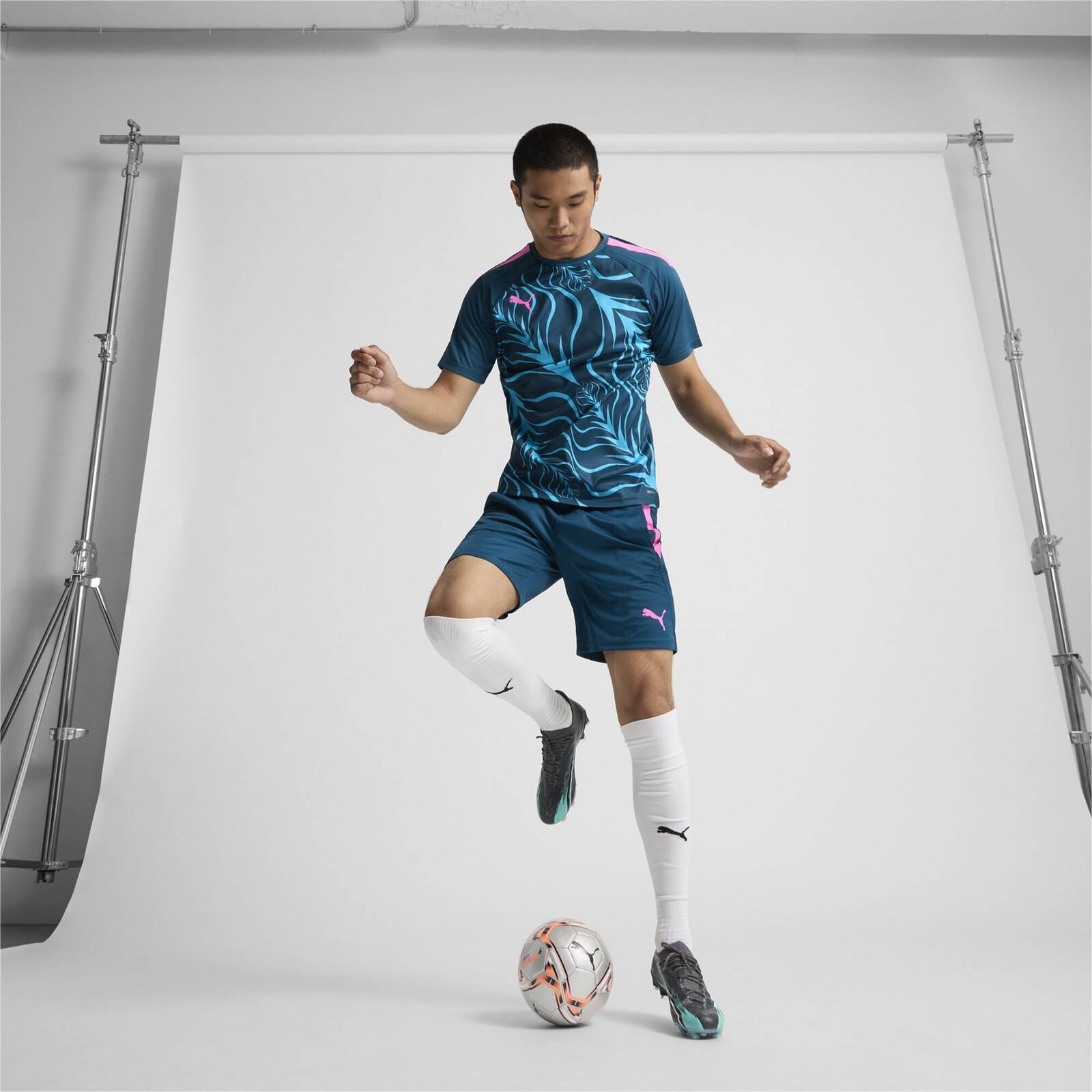Pika unisex Puma TEAMFINAL 21.6 MS srebrna 08331117