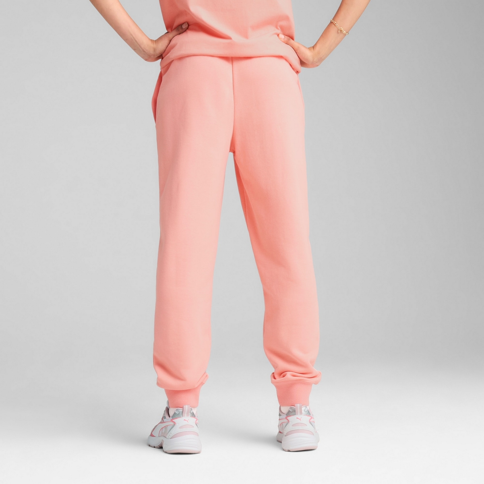 Spodnie dresowe damskie Puma CLASS COMFORT TR CL r�owe 68503718