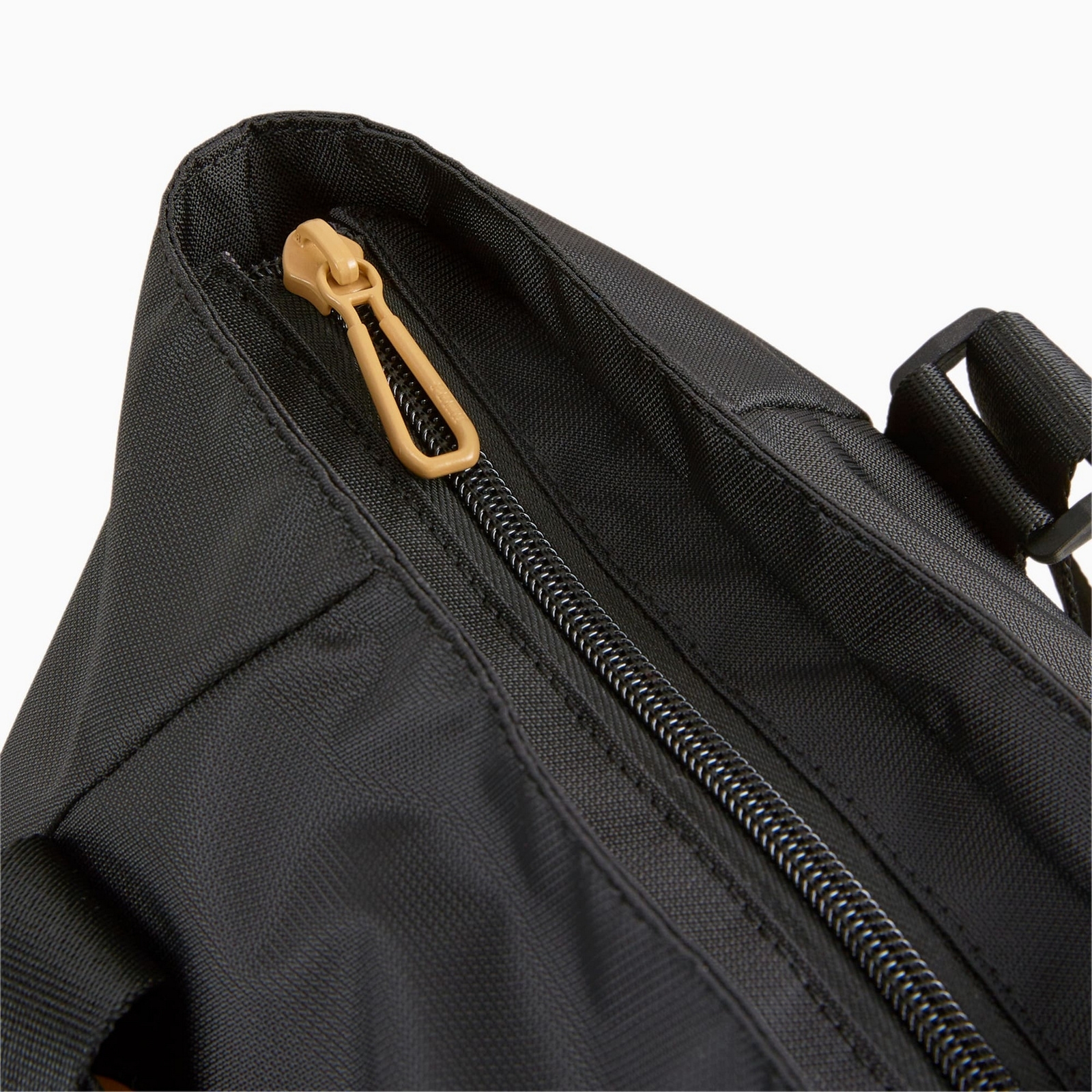 Torba damska Puma AT ESS TOTE LOGO LOVE czarna 09001101