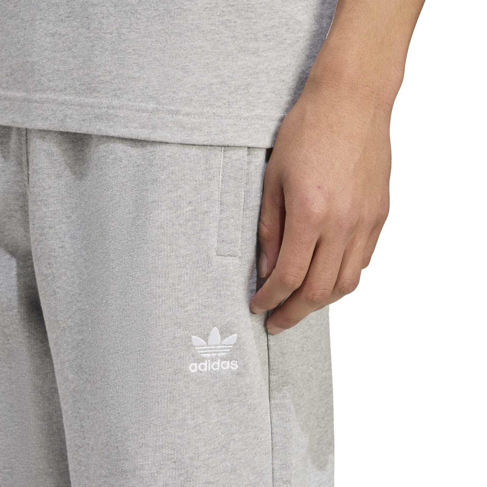 Spodenki dresowe mskie adidas ESSENTIALS szare JW8624